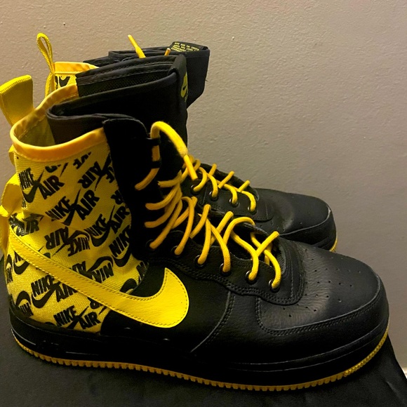 Boots - Picture 1 of 4